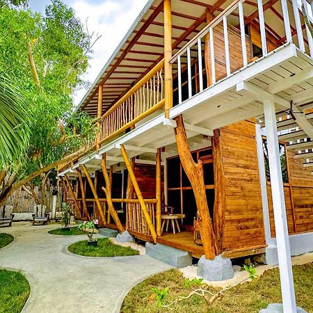 Serene Beach Villa Gili Trawangan Exteriör bild