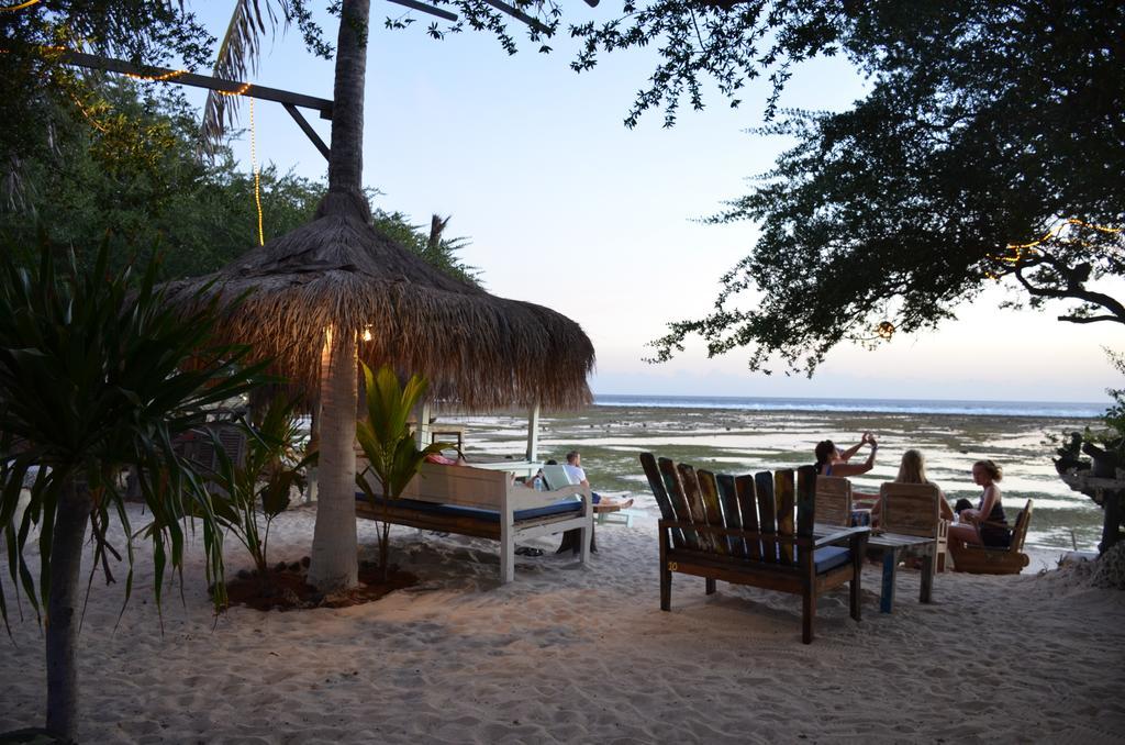 Serene Beach Villa Gili Trawangan Exteriör bild