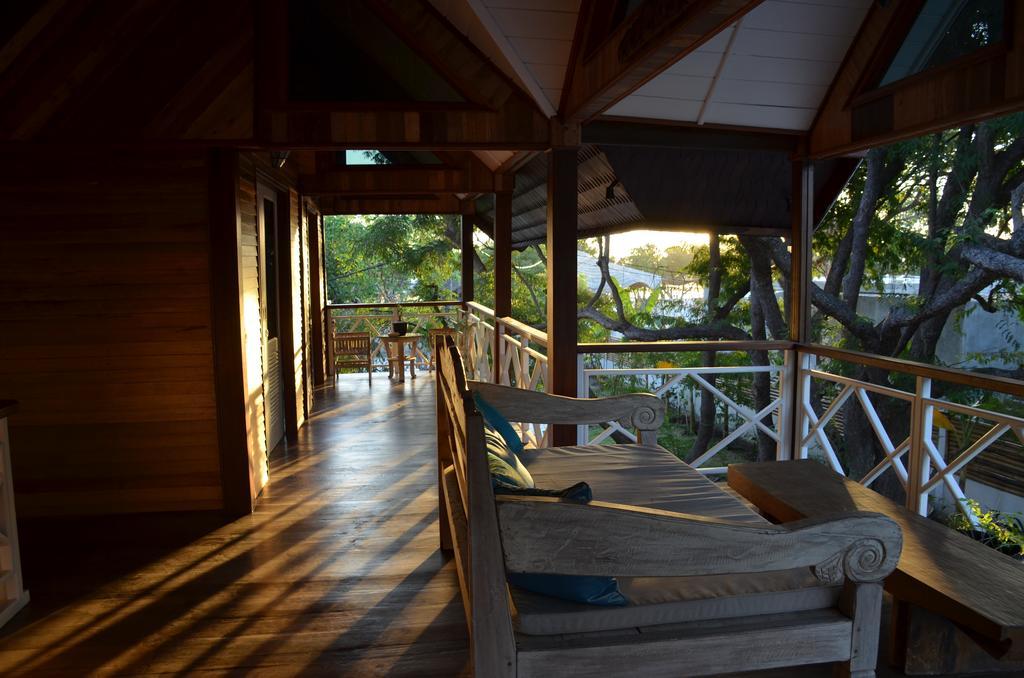 Serene Beach Villa Gili Trawangan Exteriör bild